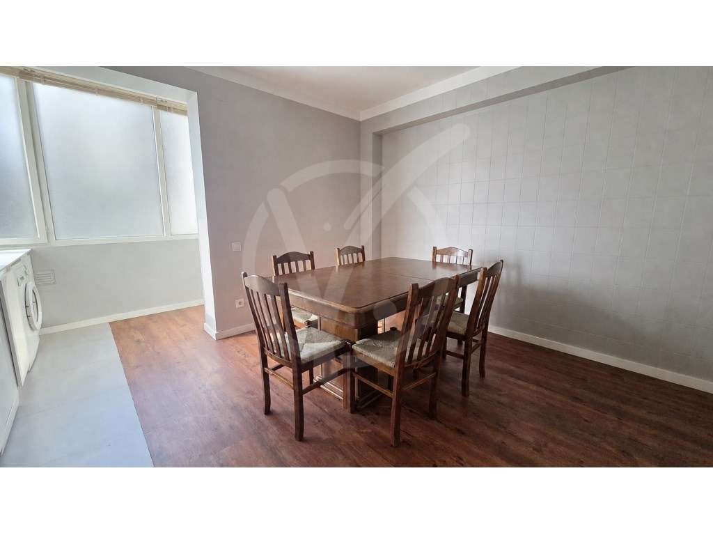 Apartamento T2 à venda na Avenida Santos Graça - Póvoa de Varzim - Grande imagem: 4/10