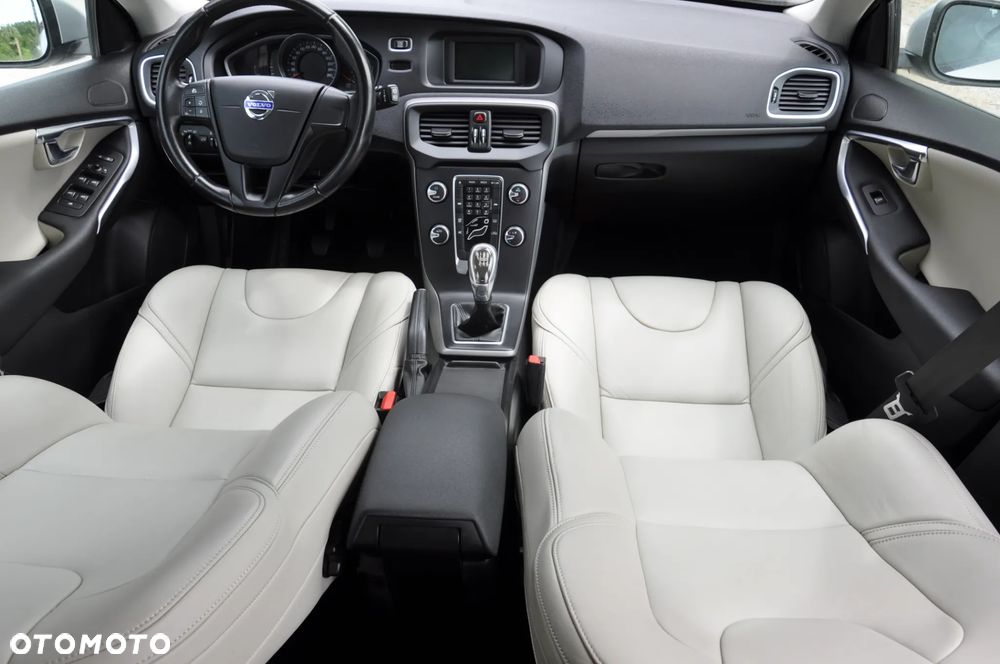 Volvo V40