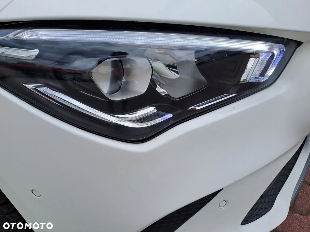 Mercedes-Benz CLA 180 Shooting Brake - 38