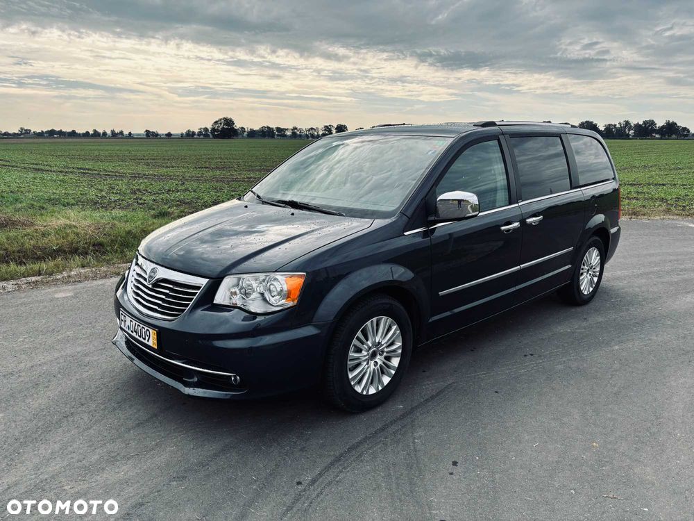 Lancia Voyager - 2
