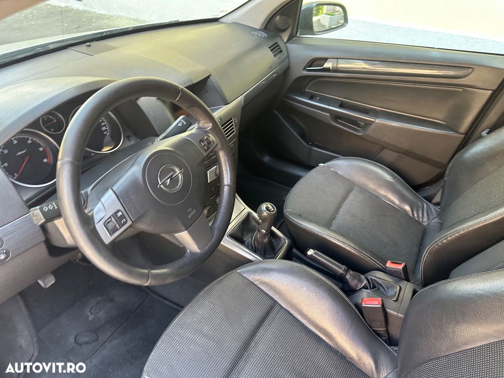 Opel Astra 1.7 CDI Cosmo - 16