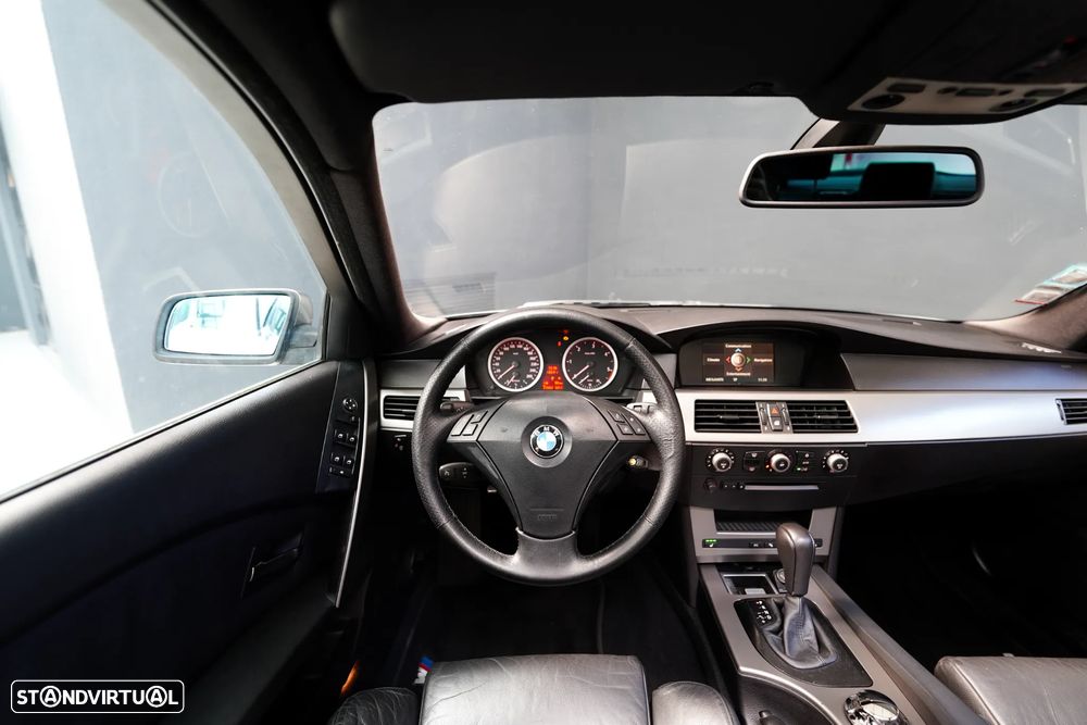 BMW 525 dA Touring - 2