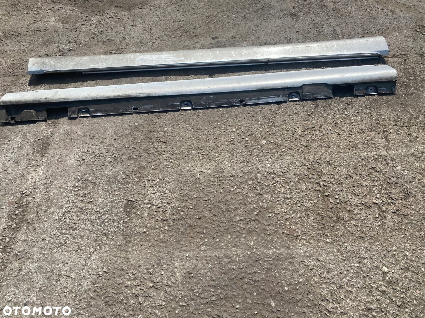 MERCEDES 213 prog nakladka progowa lewa prawa chrom kolor 775 - 1