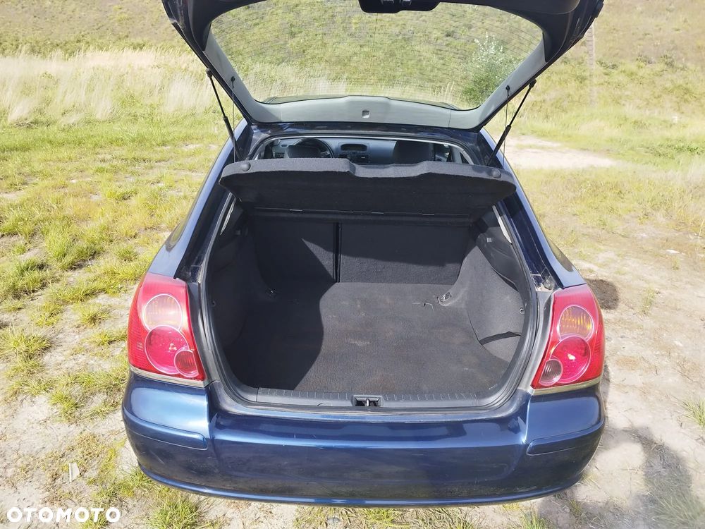 Toyota Avensis 2.0 VVT-i Sol - 2