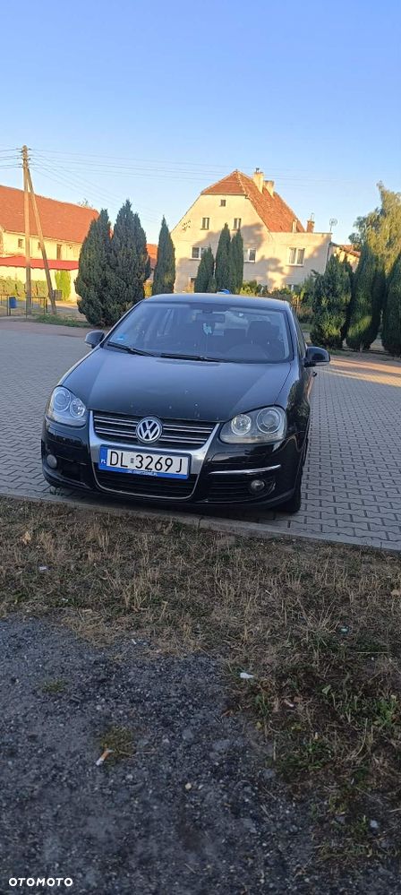 Volkswagen Jetta - 3