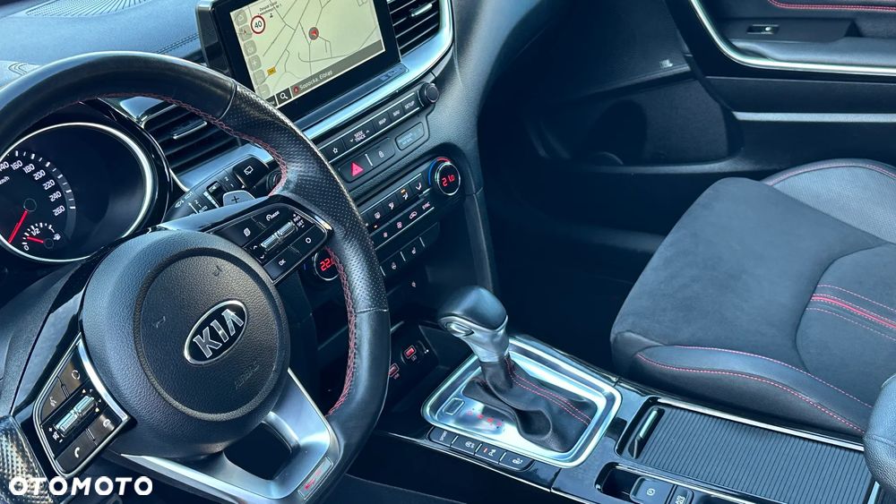 Kia ProCeed - 24