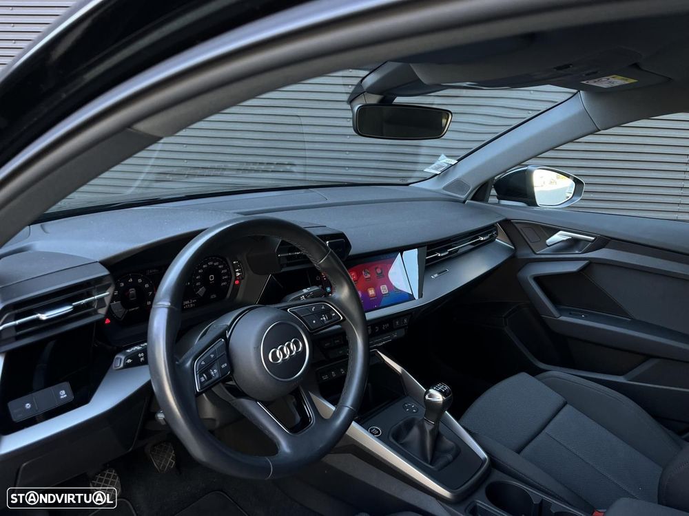 Audi A3 Limousine 30 TFSI S line - 2