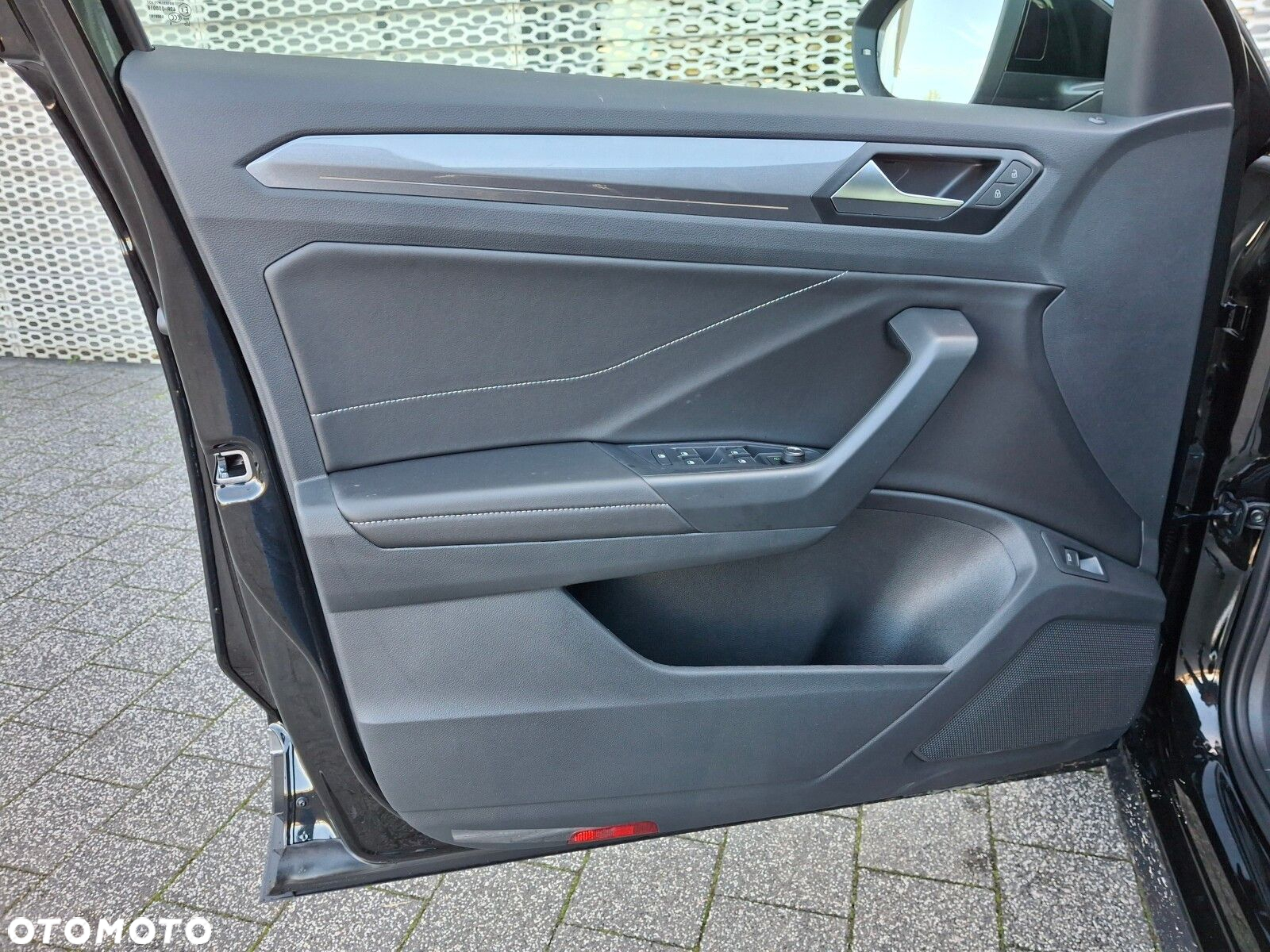 Volkswagen T-Roc - 8