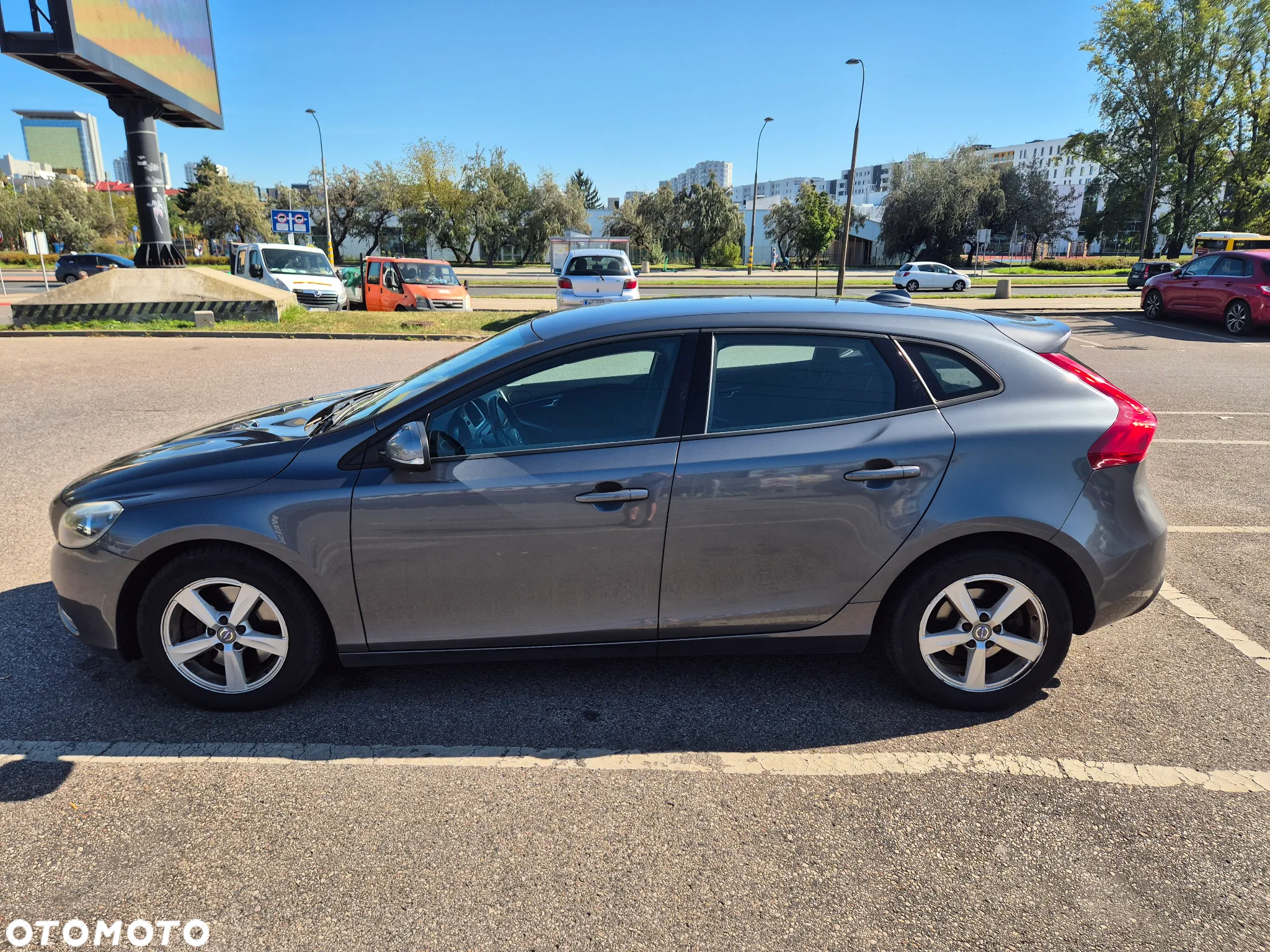 Volvo V40 D3 Momentum - 4