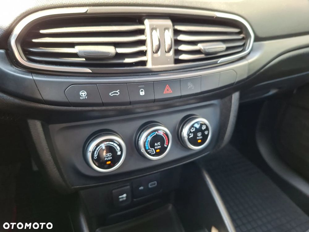 Fiat Tipo 1.4 Classic - 27