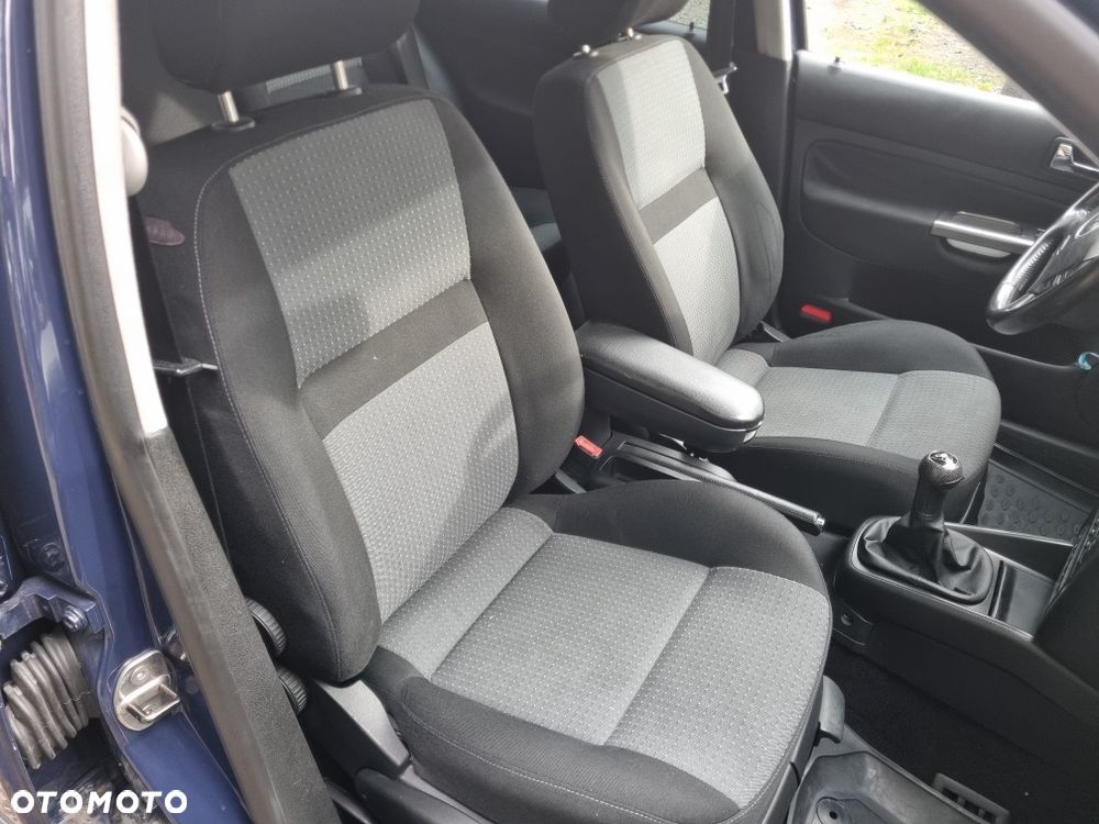 Volkswagen Golf - 10