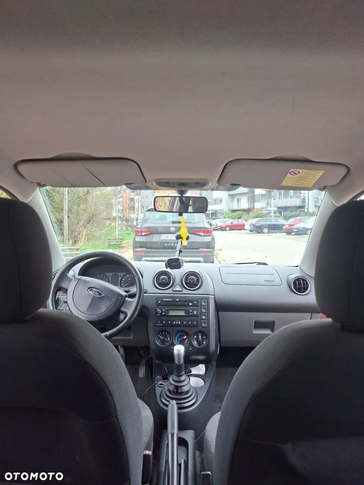Ford Fiesta - 9