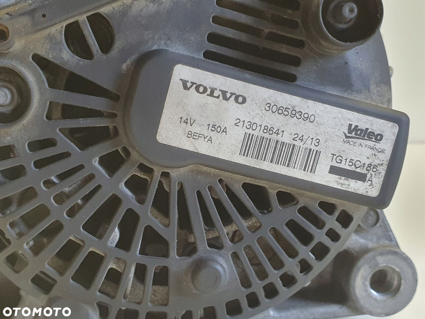 Volvo V70 III 1.6 D D2 ALTERNATOR valeo 30659390 150A - 2