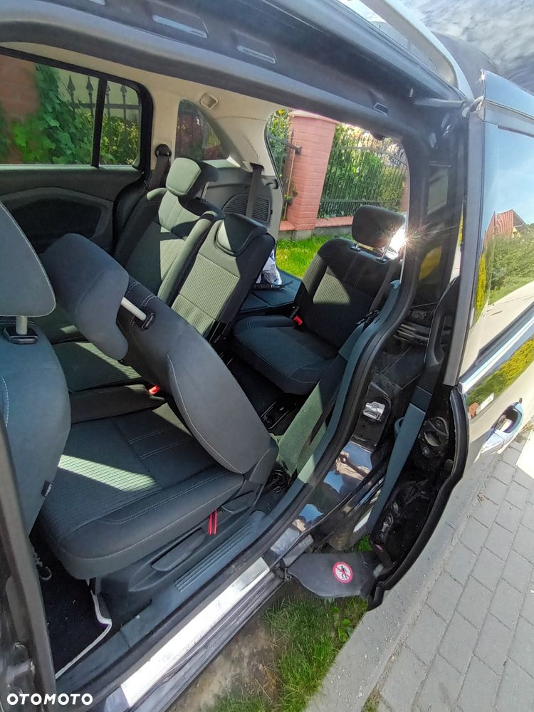 Ford Grand C-MAX - 8