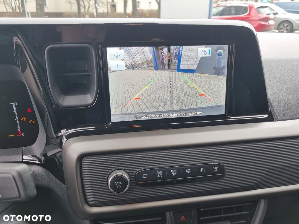 Ford Transit Courier - 12
