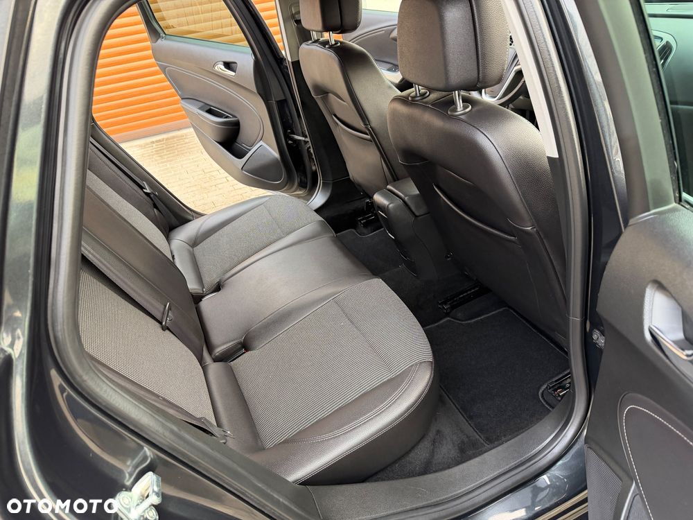 Opel Astra 1.6 CDTI Cosmo - 3