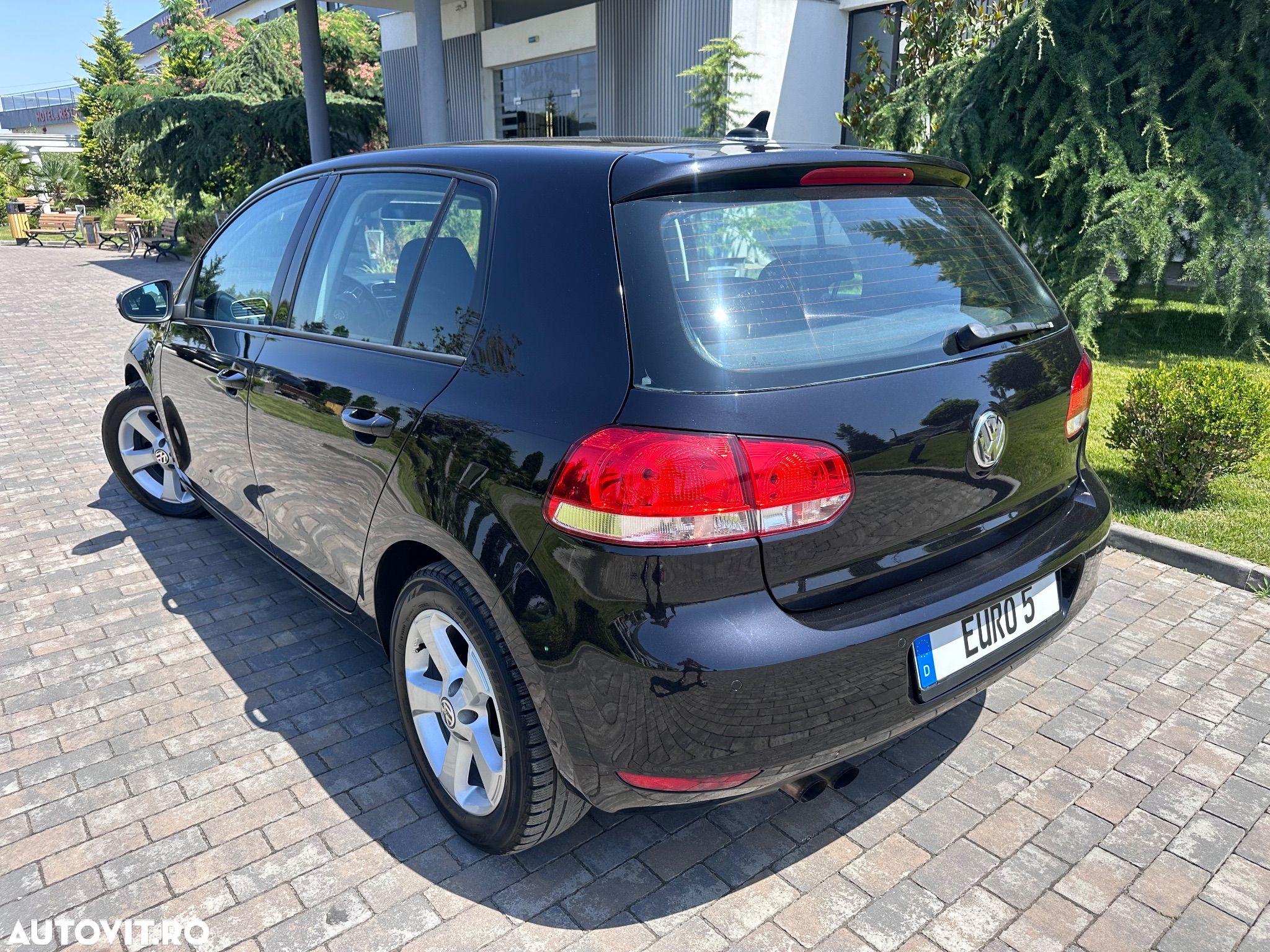 Volkswagen Golf 1.4 TSI BlueMotion Technology DSG Comfortline - 3