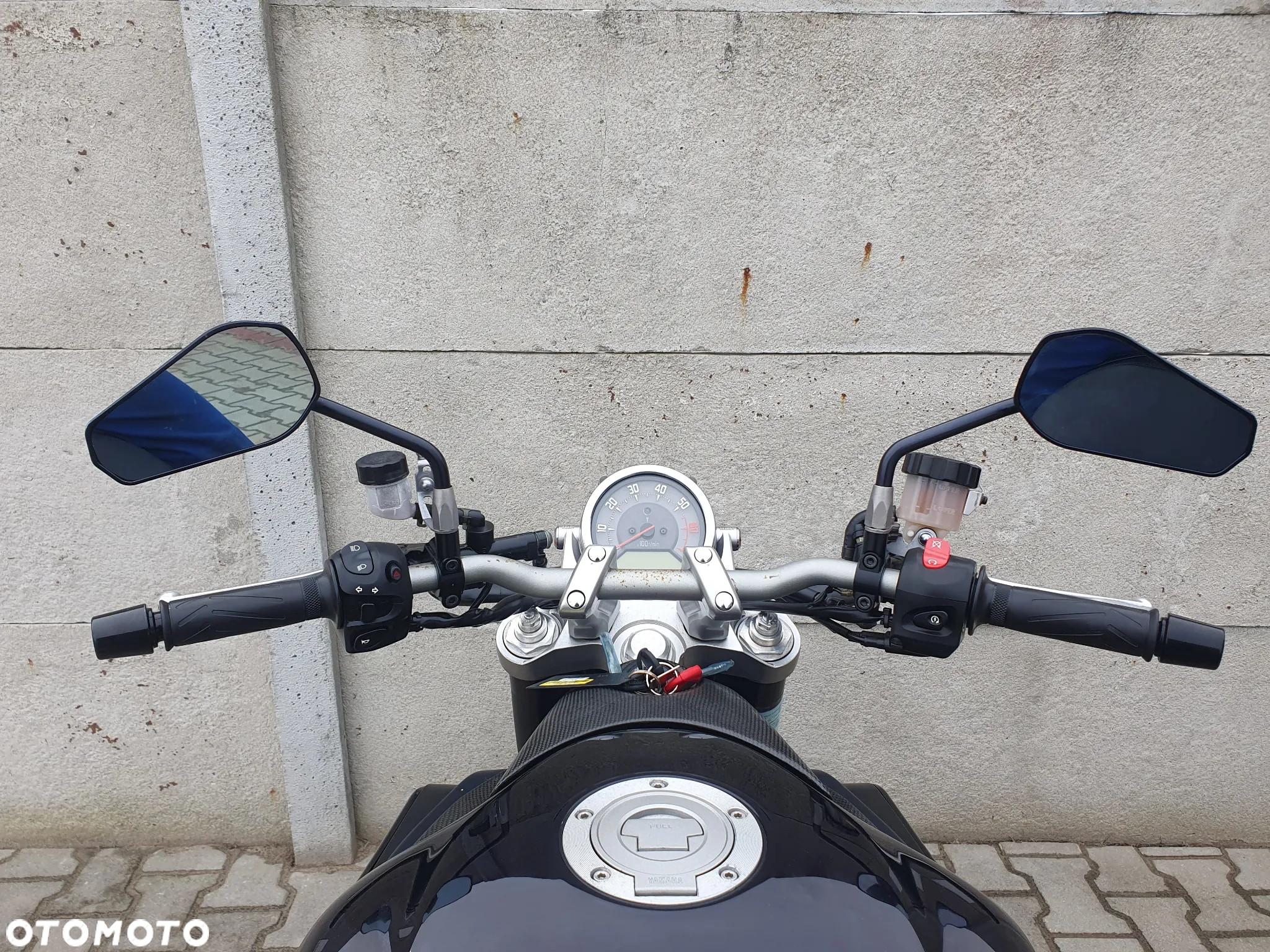 Yamaha MT - 7