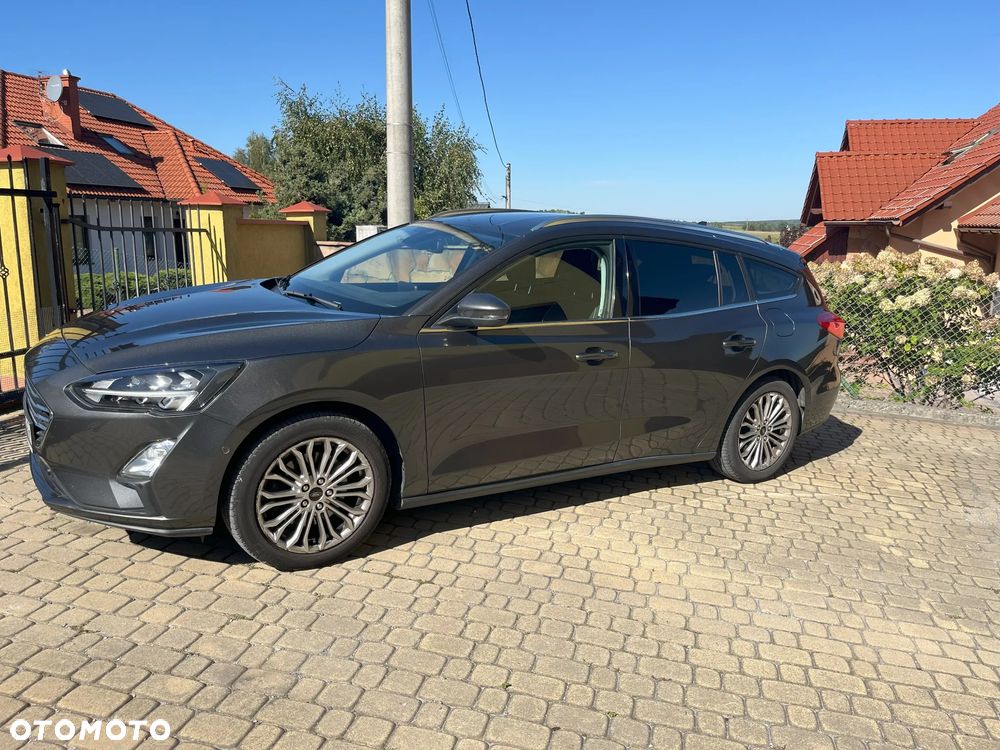 Ford Focus 1.0 EcoBoost Titanium - 1