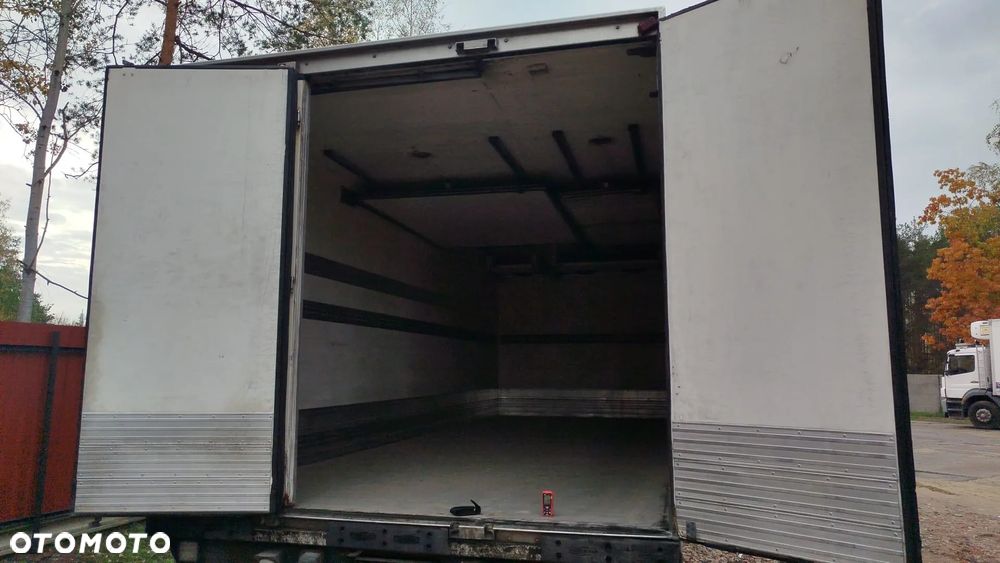 ZABUDOWA KONTENER PAKA SKRZYNIA ŁADUNKOWA CHŁODNIA IZOTERMA MAGAZYN GARAŻ AGREGAT - 1