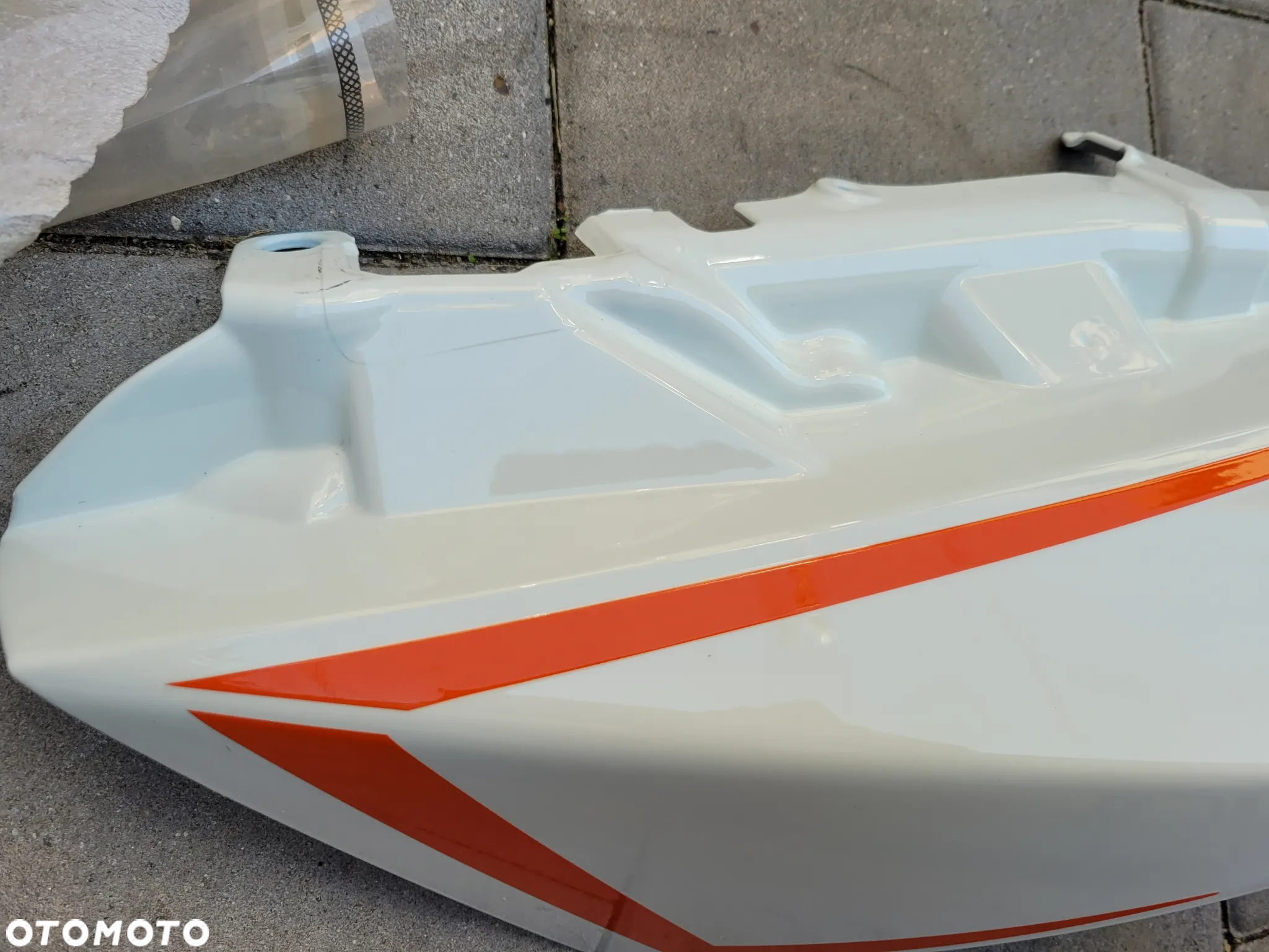 Owiewka, osłona, bok, boczek, zadupek, ogon KTM 990 Super Duke - 3