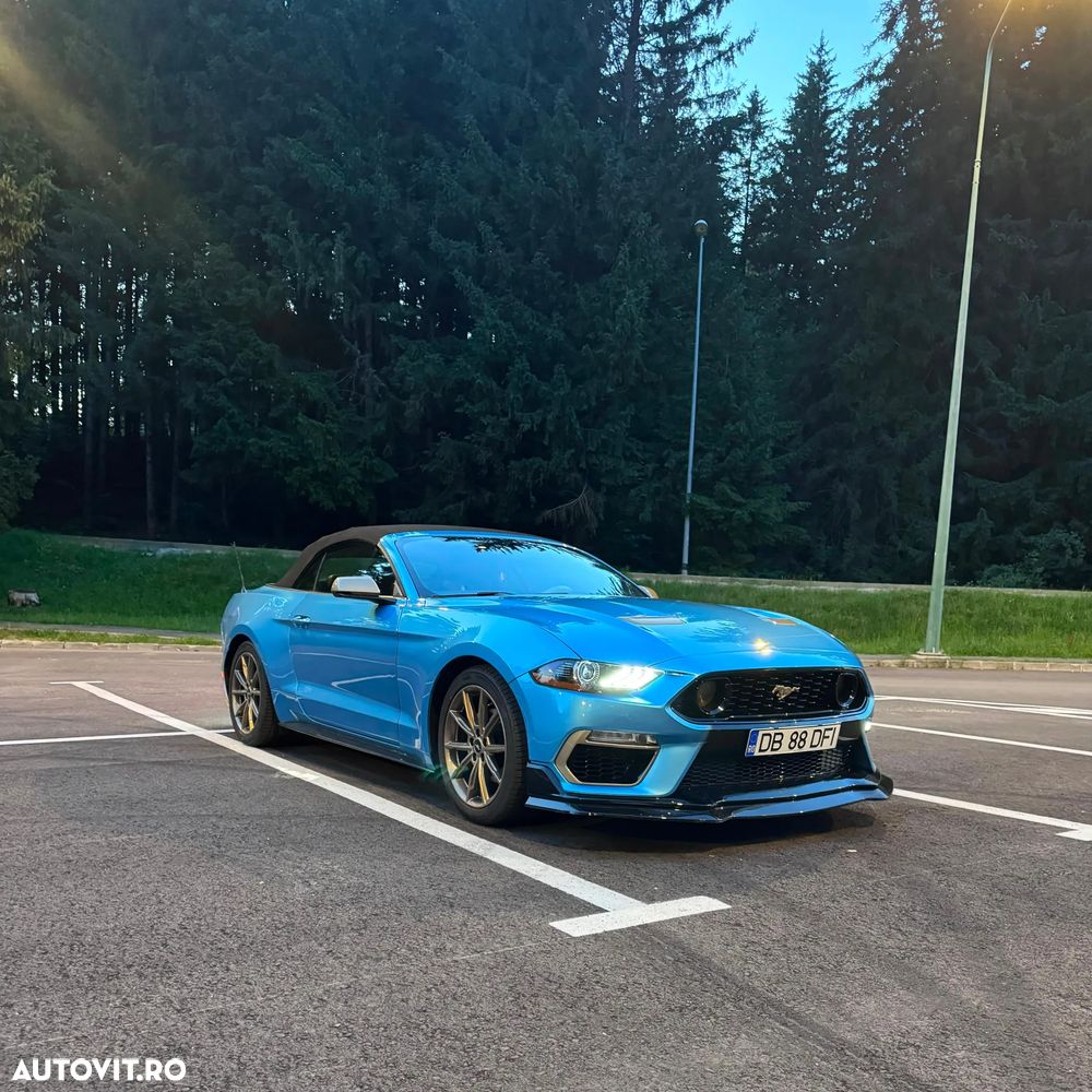 Ford Mustang - 1