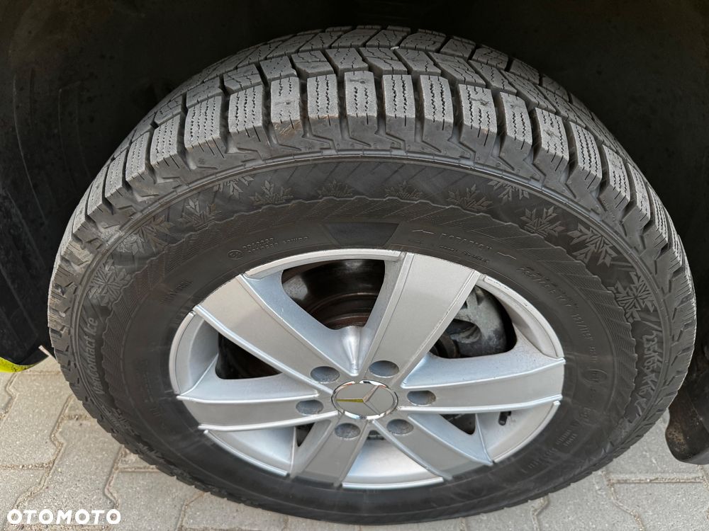 Mercedes-Benz Sprinter - 29