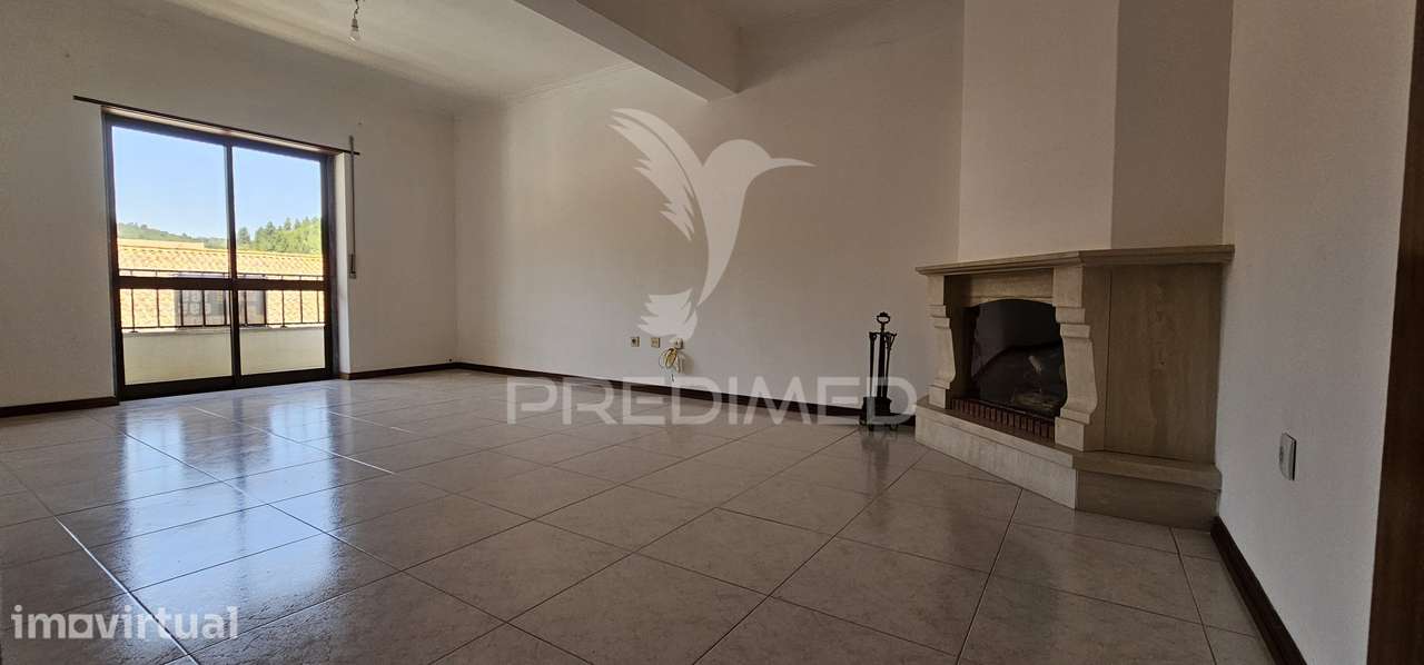 Apartamento T2 em Alenquer com varanda e arrecadação - Grande imagem: 2/31