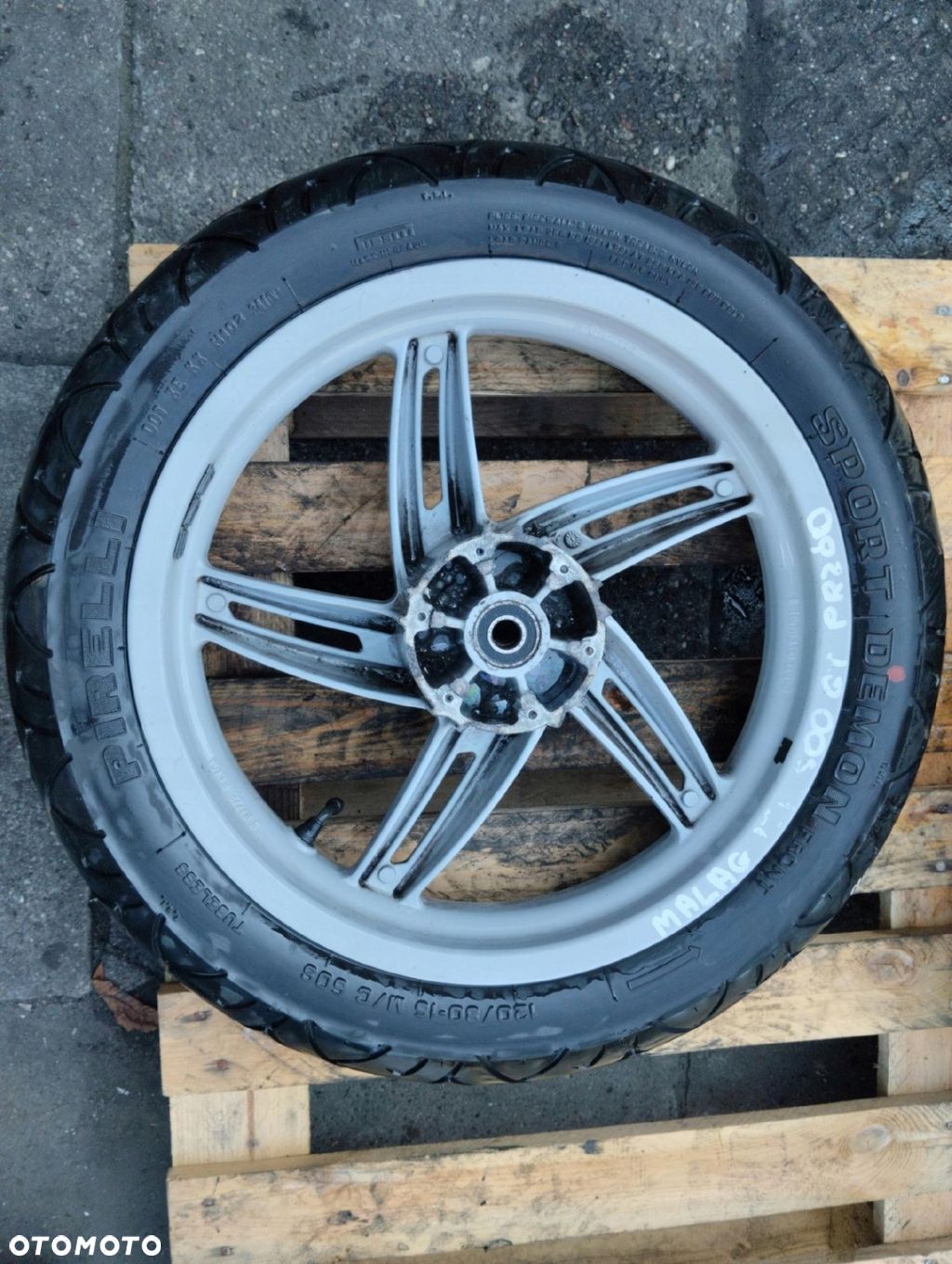 Malaguti Spidermax GT 500 KOLO FELGA PRZOD 120/80/16 - 1