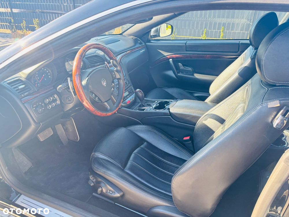 Maserati GranTurismo Automat - 11
