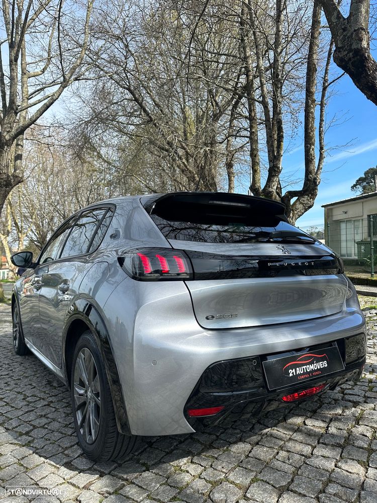 Peugeot e-208 Allure - 14