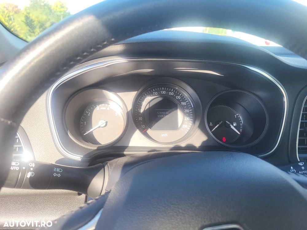 Renault Megane TCe GPF Zen - 16