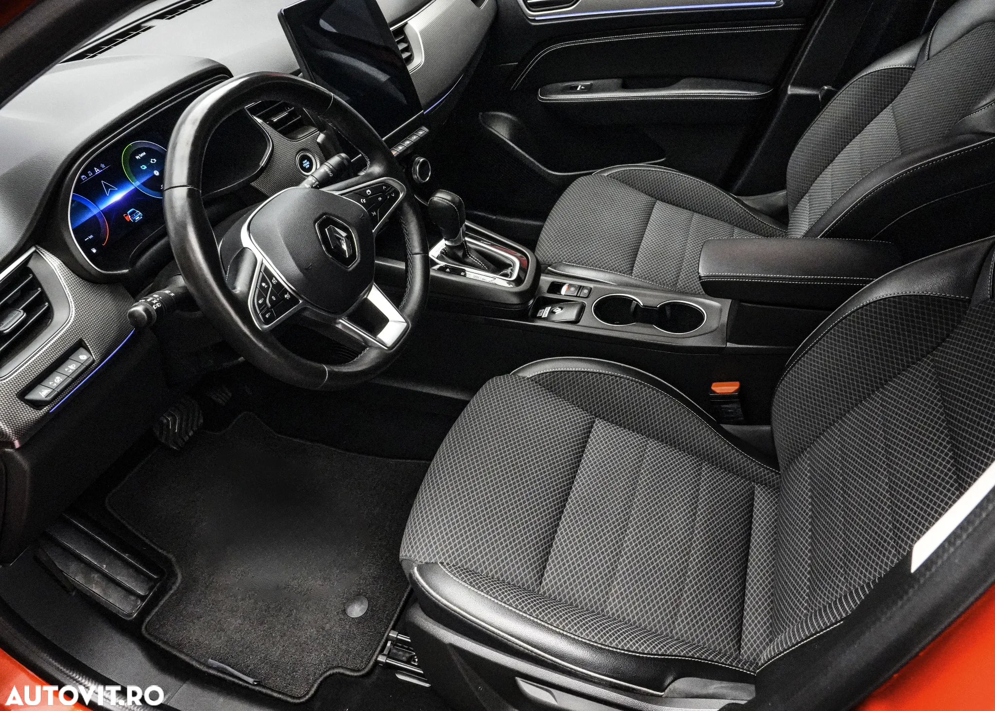 Renault Arkana E-TECH 145 Evolution - 11