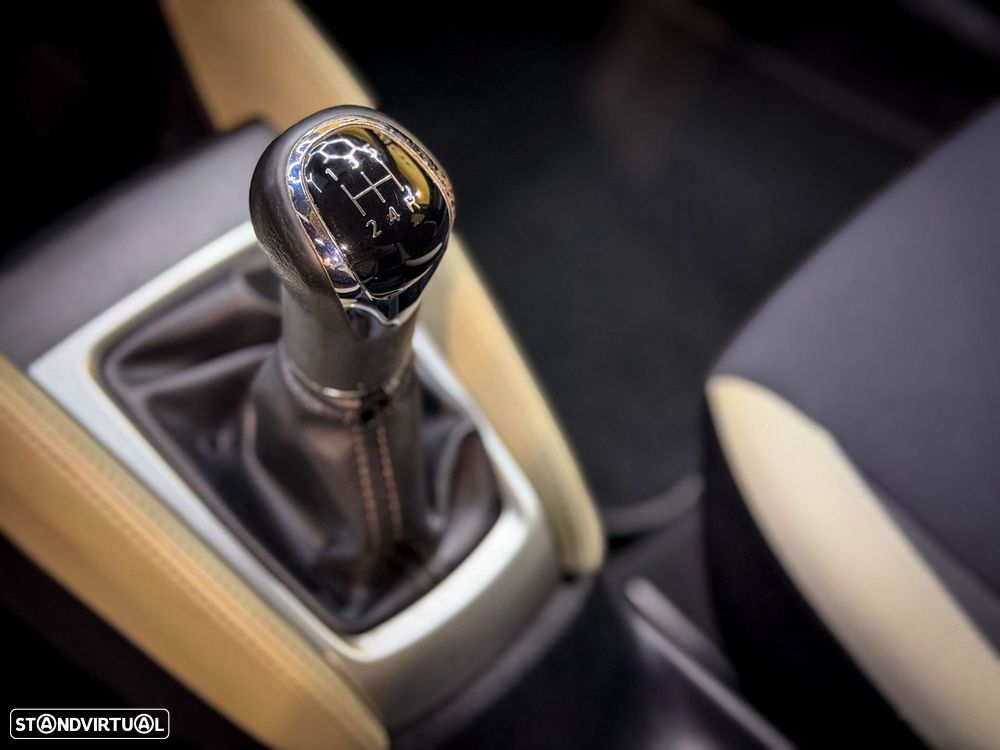 Nissan Micra 1.5 dCi N-Connecta Lifestyle S/S - 40