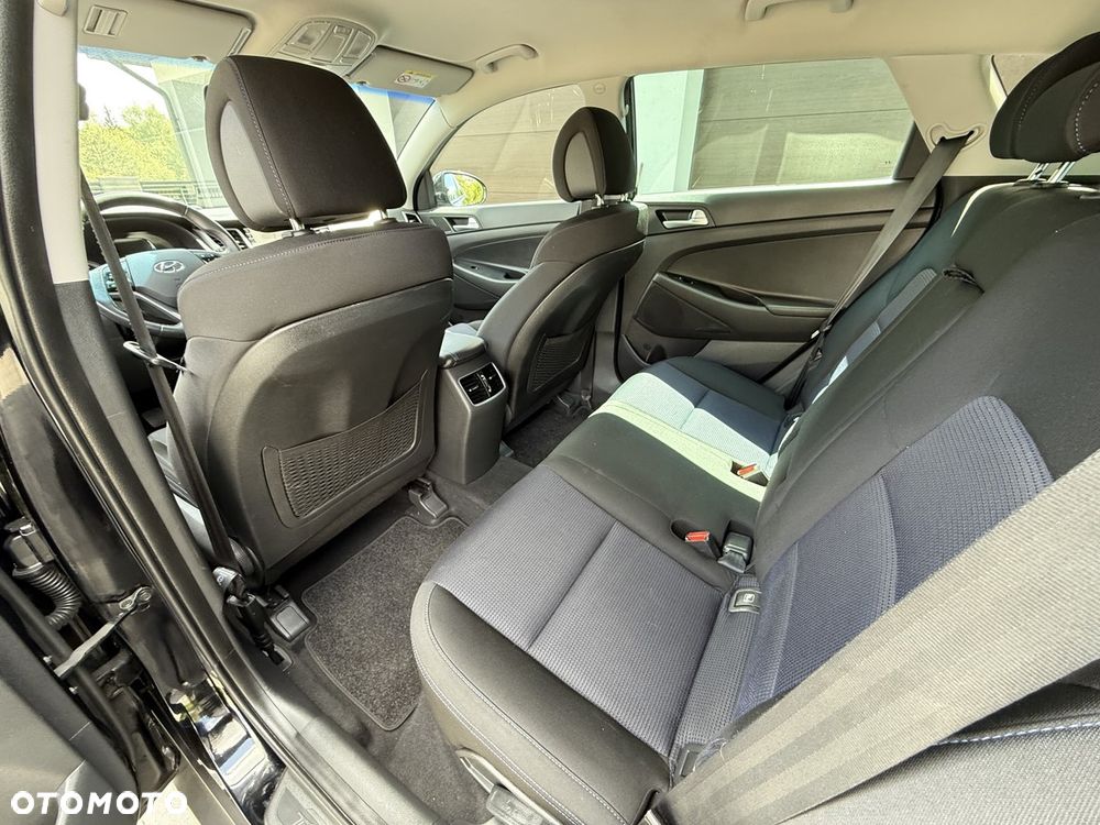 Hyundai Tucson 1.6 GDI BlueDrive Style 2WD - 16