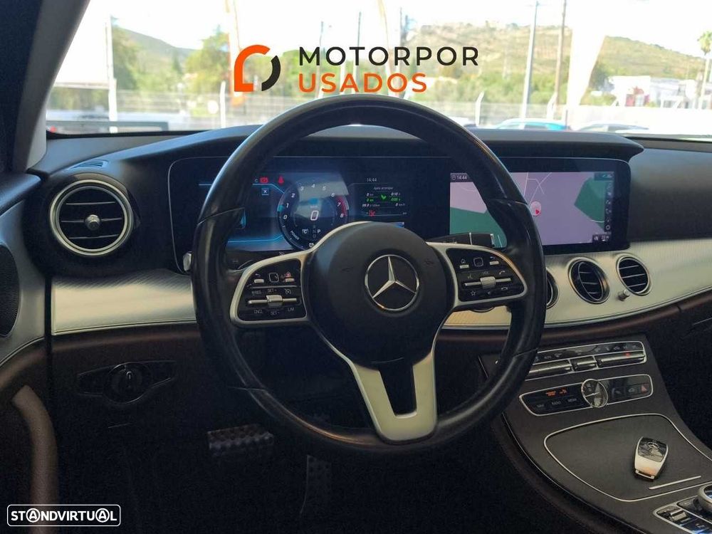 Mercedes-Benz E 300 e Exclusive Line — fotografia 12