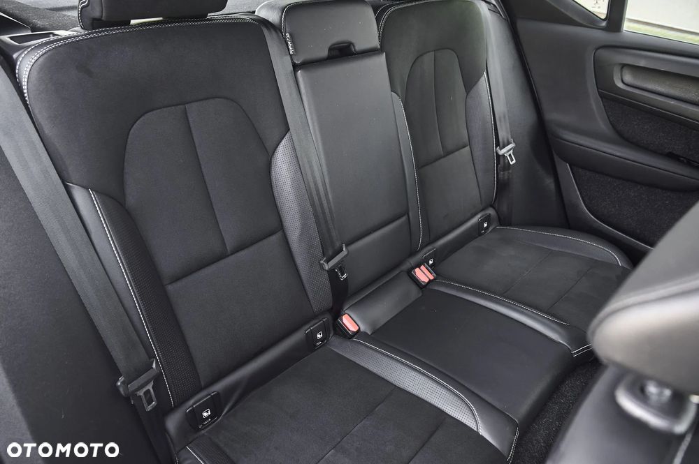 Volvo XC 40 P8 AWD Recharge RDesign - 34