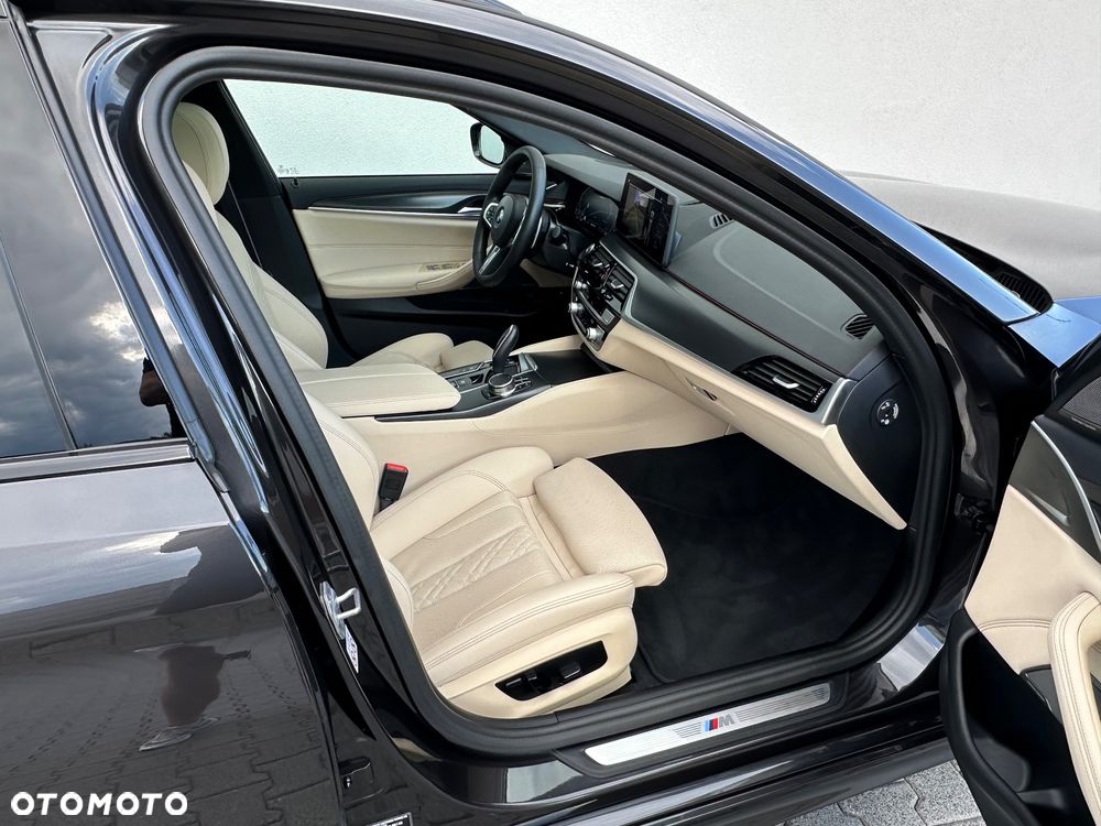 BMW Seria 5 530e M Sport sport - 25