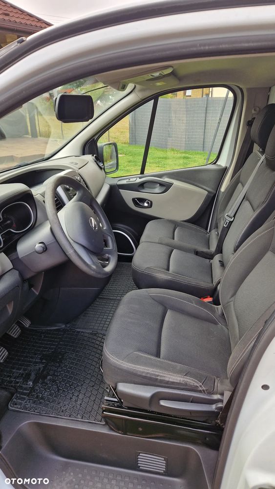 Nissan NV300 - 10