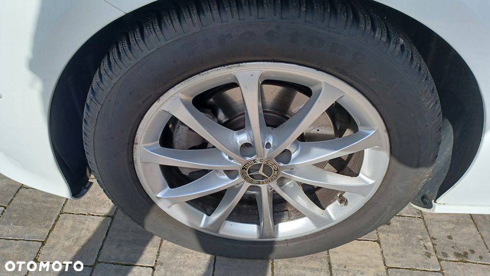 Mercedes-Benz CLA 200 7G-DCT - 23