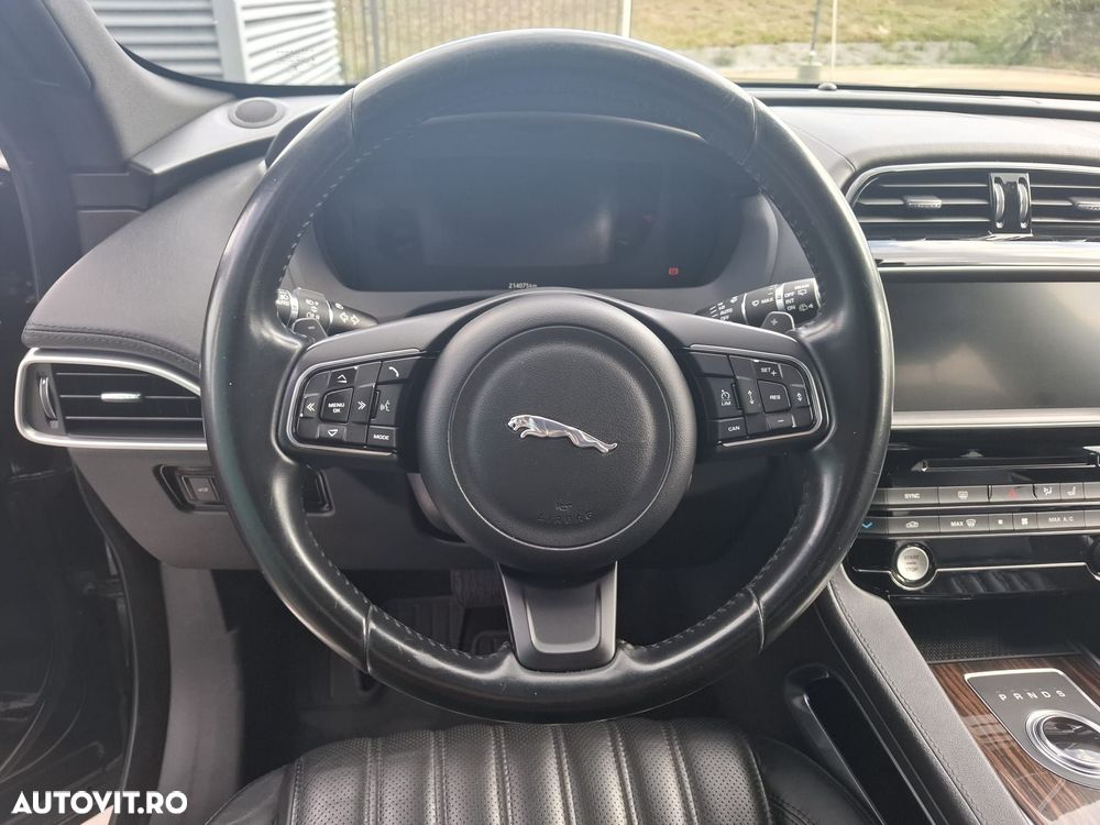 Jaguar F-Pace 20d AWD Portfolio - 14