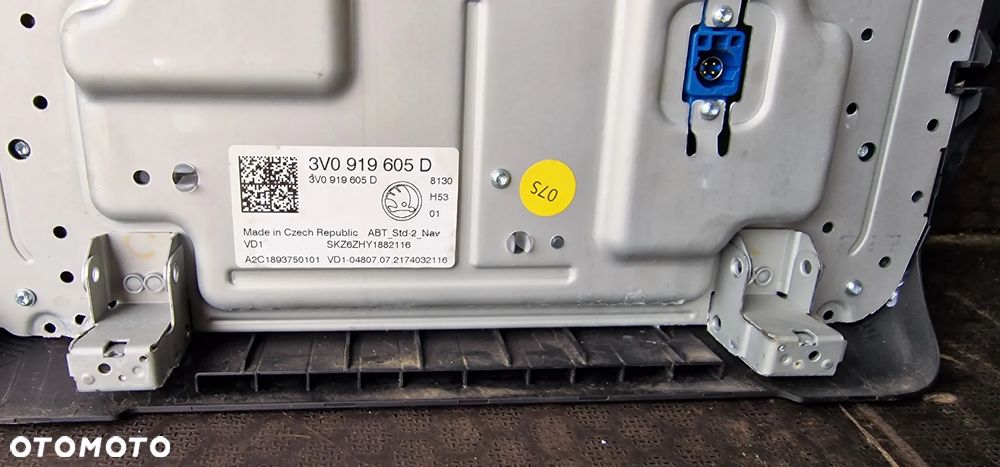 WYŚWIETLACZ EKRAN SKODA Superb III 3V0919605D - 6