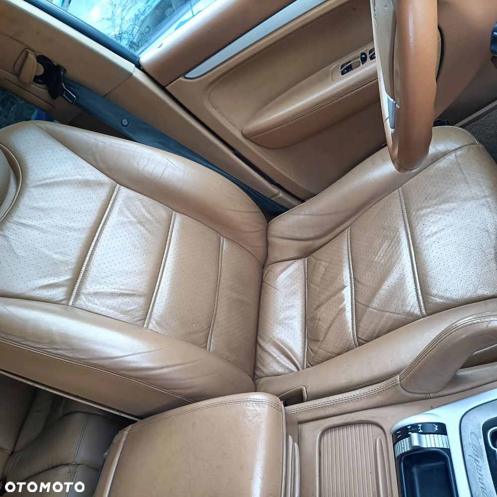 Porsche Cayenne - 17