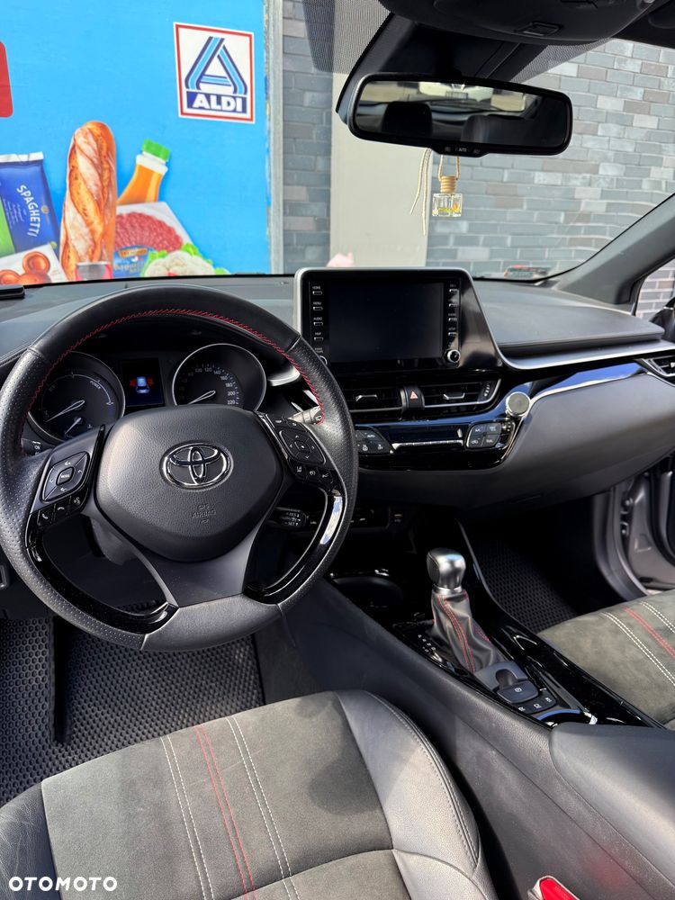 Toyota C-HR - 11