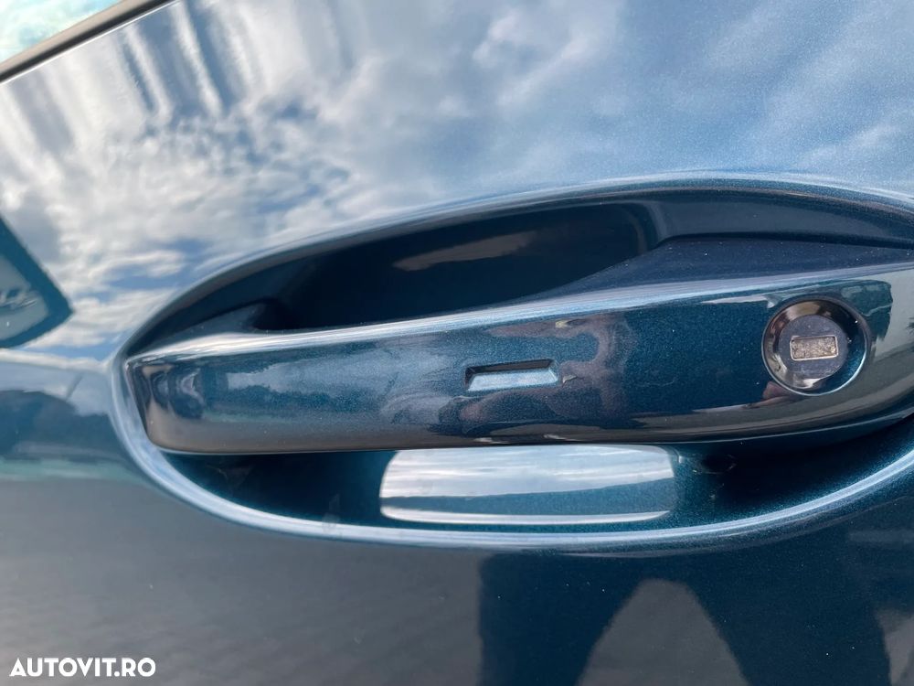 Volkswagen Tiguan - 9