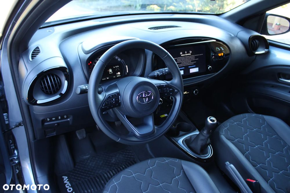 Toyota Aygo X 1.0 VVT-i Executive - 16