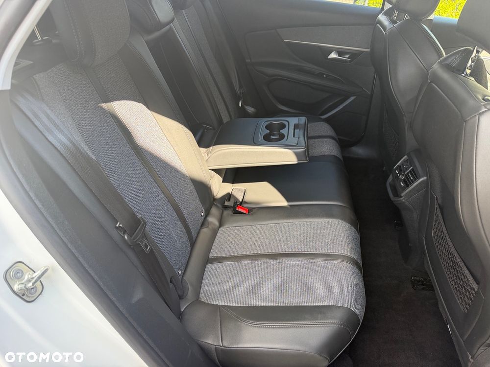 Peugeot 3008 - 16