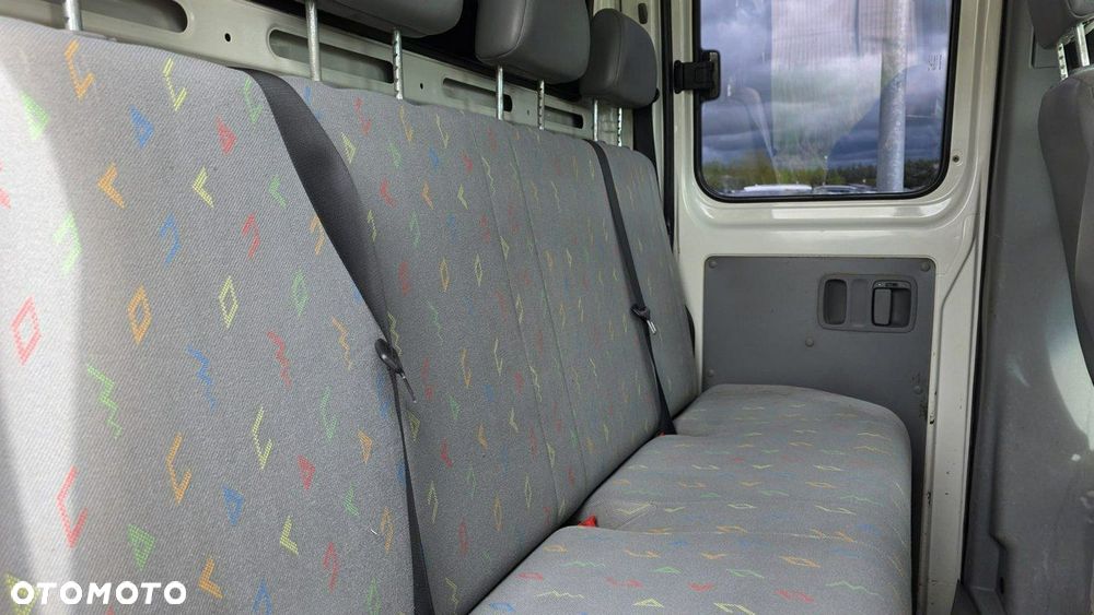 Volkswagen Crafter - 13