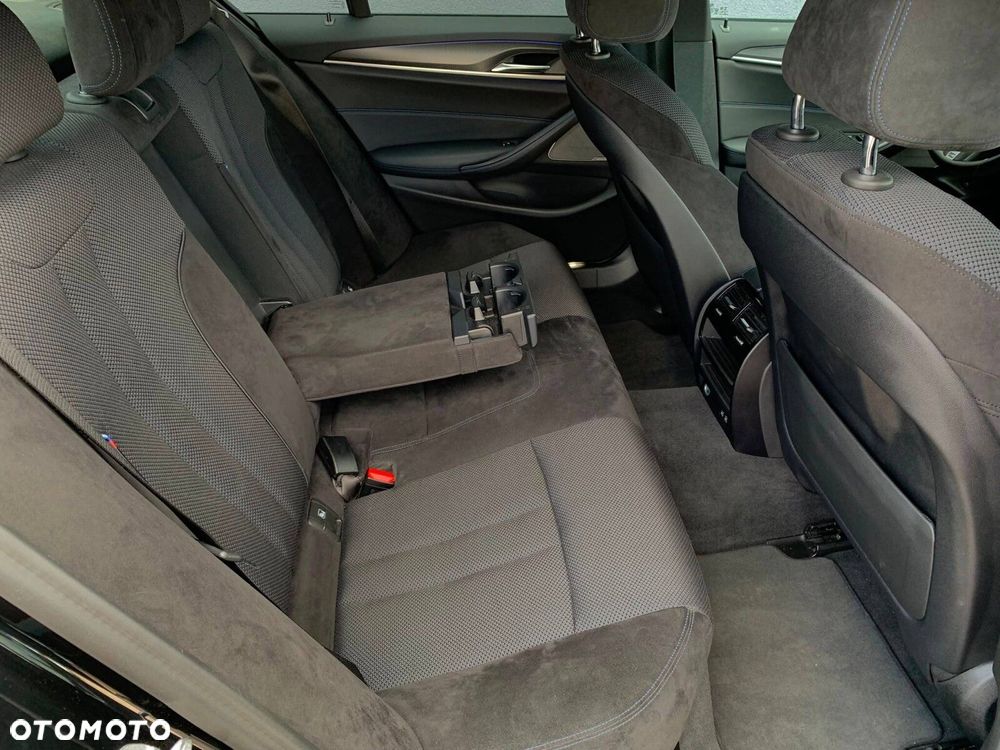 BMW Seria 5 530i xDrive M Sport sport - 18