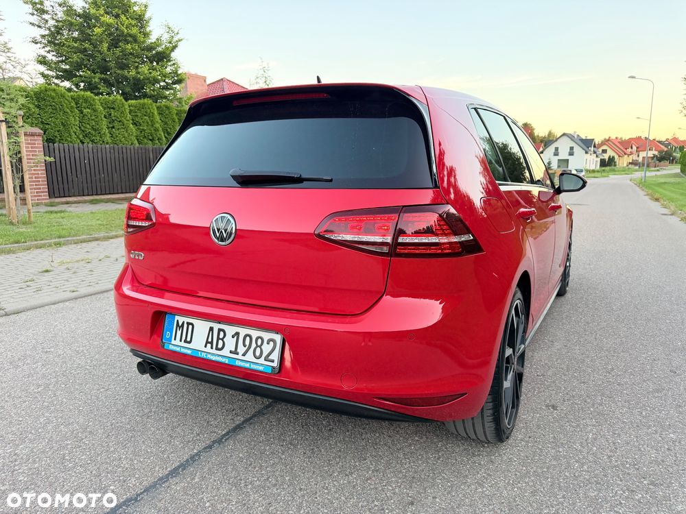 Volkswagen Golf - 14